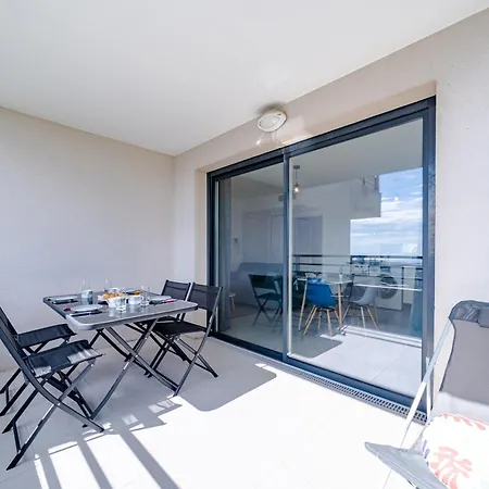 شقة Magnifique 4 Pers,clim,parking *